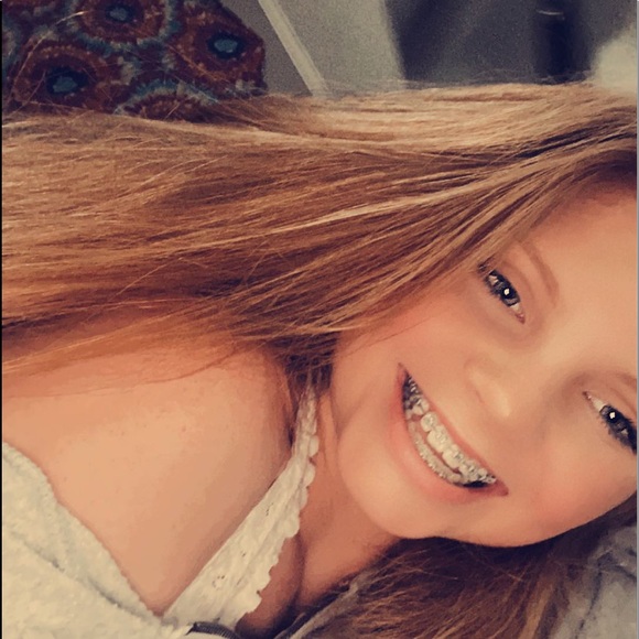 Meet your Posher, Hannah - Picture 1 of 1